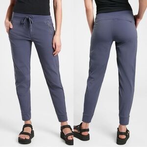Athleta Trekkie Mid Rise Legacy Jogger Pants Pull On UPF 50+ Medieval Violet 6P